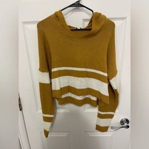 Yellow/white stripped sweater